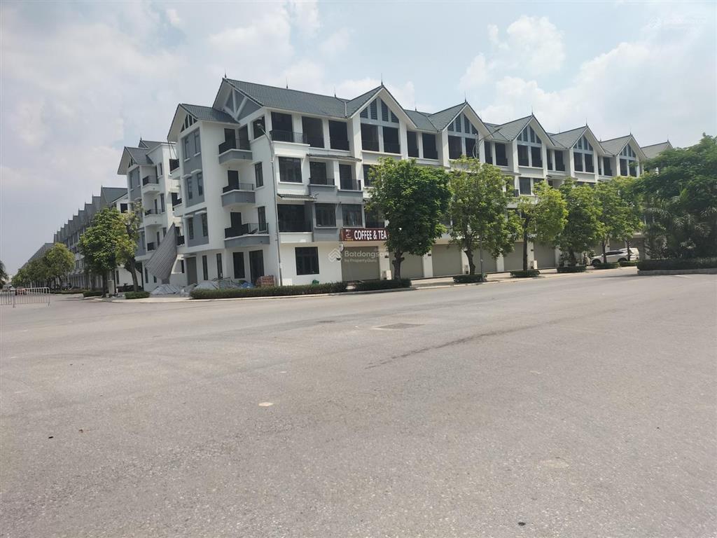 Sốc! cắt lỗ chỉ 14,x tỷ, đường 30m, kinh doanh, liền kề hinode royal park, hoài đức