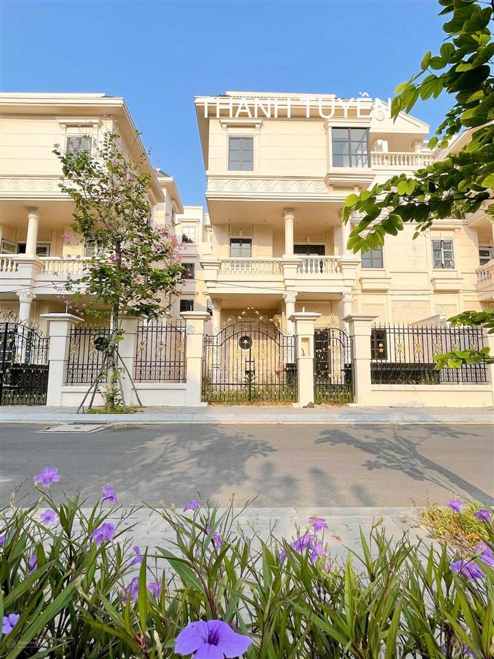 Bán biệt thự tại cityland parkhills  ngay thanh tuyền 0973 392 ***