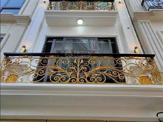 Cho thuê văn phòng siêu đẹp tại phố chùa bộc diện tích 200m2, 250m2 giá siêu rẻ chỉ từ 100k/ m2
