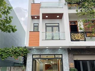 Nhà kdc lê phong dĩ an cách vincom 500m có p. ngủ dưới dt 4m x 18m = 72m giá 5,5 tỷ  0906 309 ***