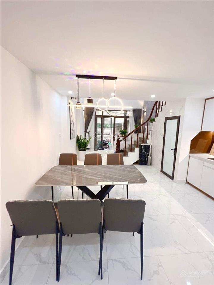 Cho thuê nhà nguyên căn xuân đỉnh. cơ bản  full đồ. vào ở ngay