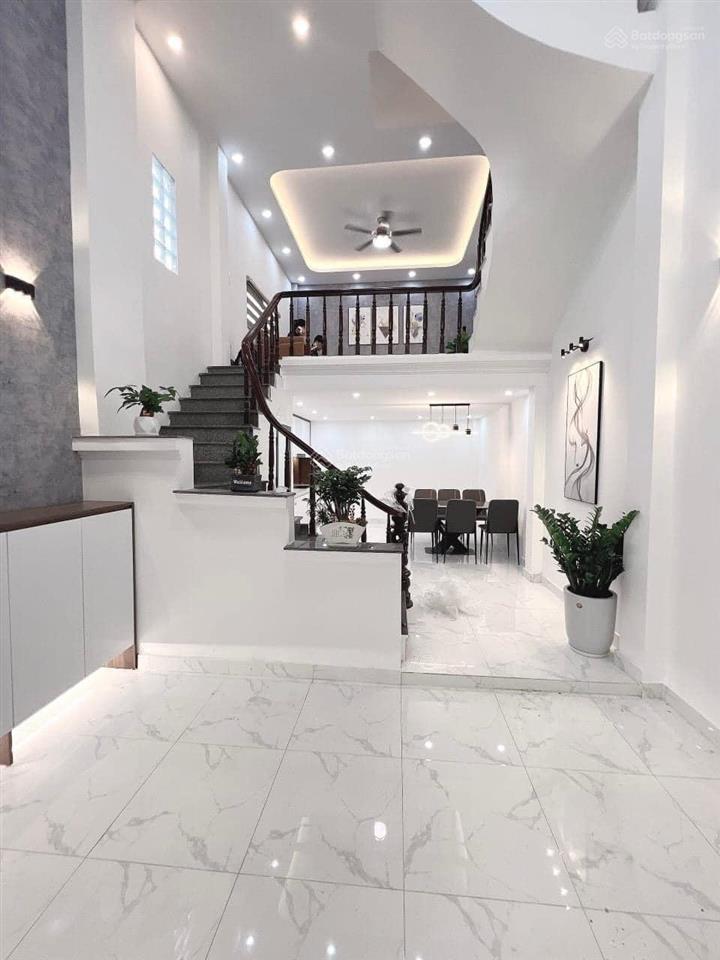 Cho thuê nhà nguyên căn xuân đỉnh. cơ bản  full đồ. vào ở ngay