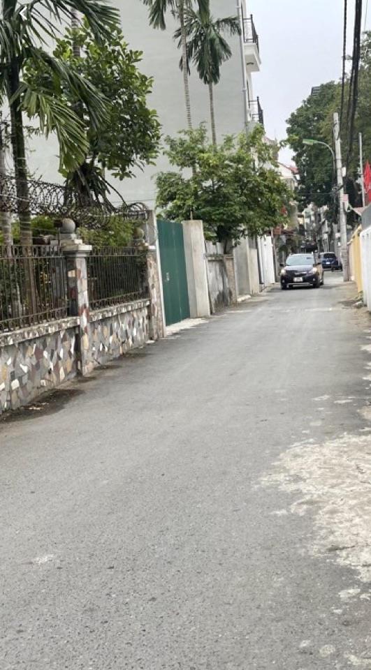 Bán Nhà Siêu Đẹp Ô Tô Thông Vào Nhà - 47M2 - Thang Máy - Giá Hơn 12 tỷ.