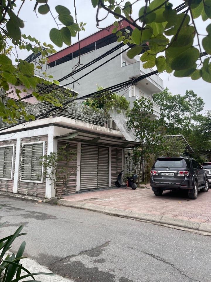 Bán Đất Ngọc Thụy Long Biên, 97m2, Ô Tô Thông, Giá hơn 18 tỷ.