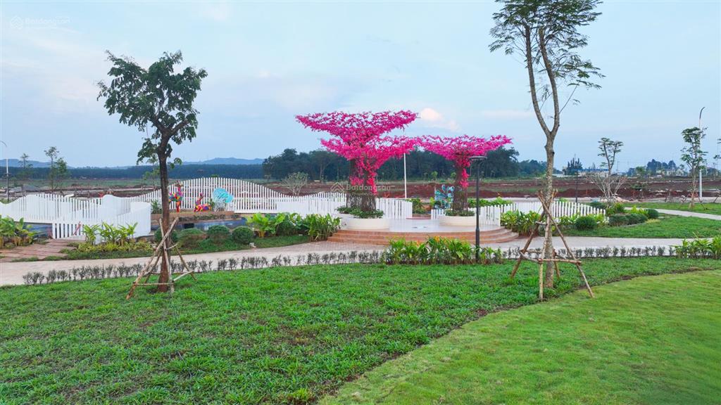 Đất nền ngay ngã 4 dầu giây, mặt quốc lộ 1a, sổ riêng, diện tích 100m2, giá 1.8 tỷ,  0934 828 ***