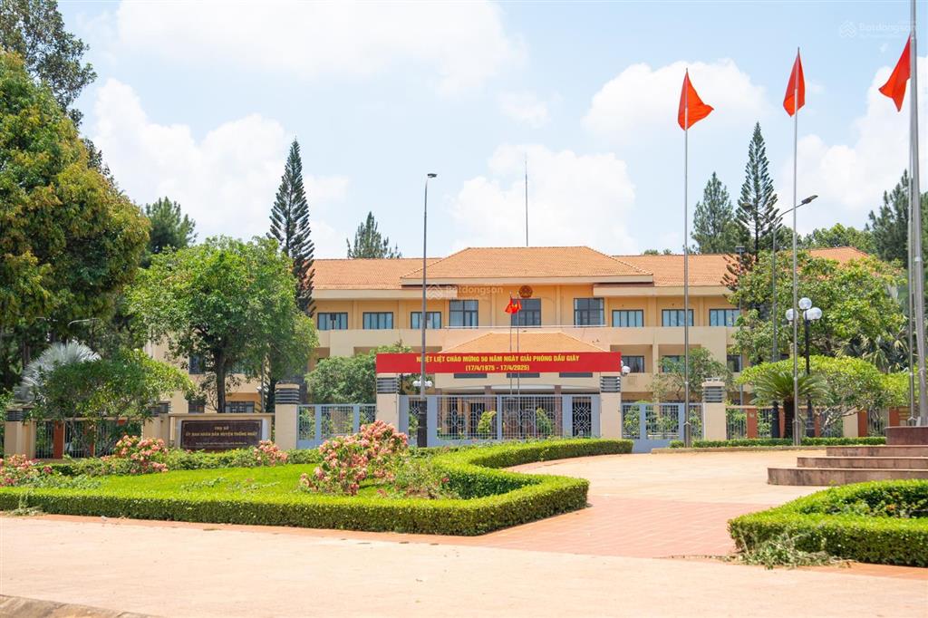 Đất nền ngay ngã 4 dầu giây, mặt quốc lộ 1a, sổ riêng, diện tích 100m2, giá 1.8 tỷ,  0934 828 ***