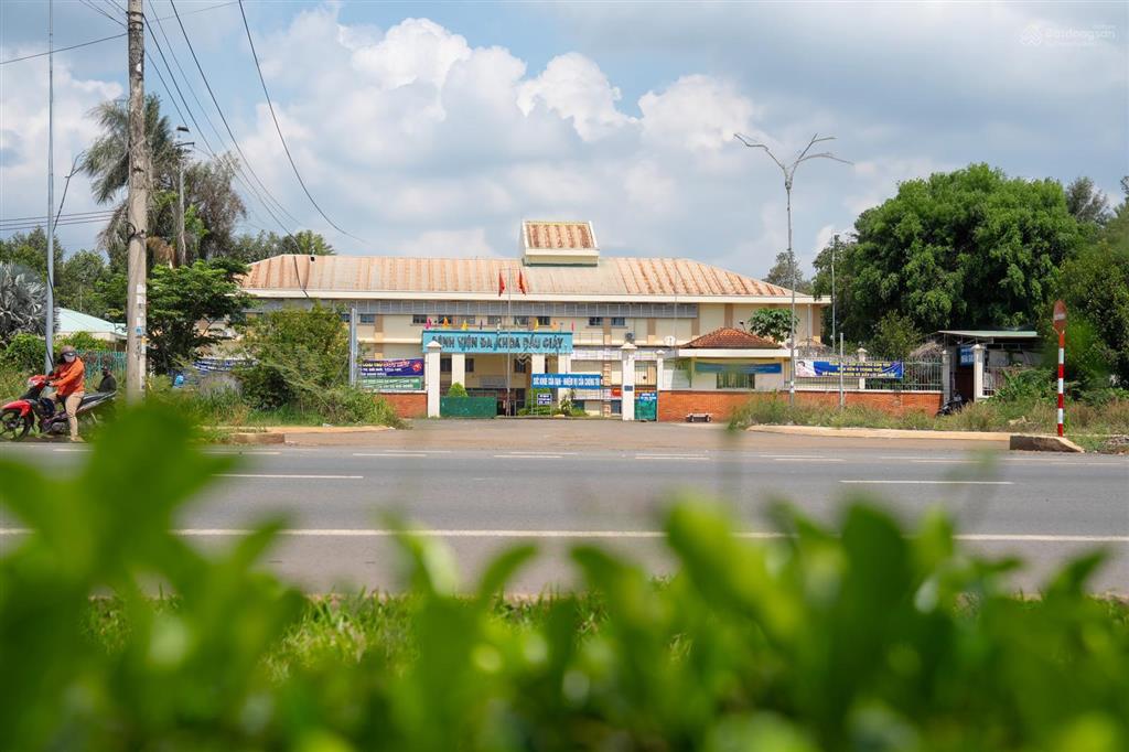 Đất nền ngay ngã 4 dầu giây, mặt quốc lộ 1a, sổ riêng, diện tích 100m2, giá 1.8 tỷ,  0934 828 ***