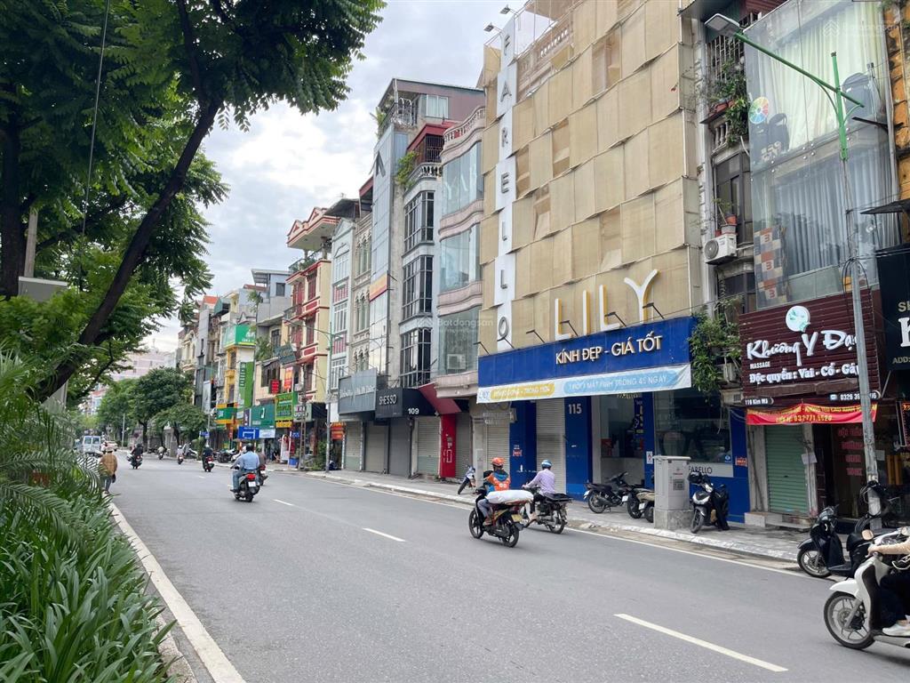 Gia đình tôi cần bán mảnh đất mặt phố kim mã ba đình. diện tích 623m2 mặt tiền 18m