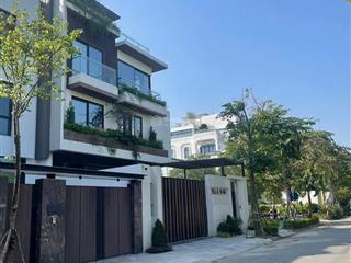 Chính chủ bán biệt thự lô góc ciputra 638m2 mặt đường đôi nguyễn văn huyên kéo dài.  0945 289 ***