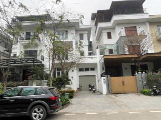 Gia đình tôi cần bán biệt thự khu k2 ciputra tây hồ.  0945 289 ***