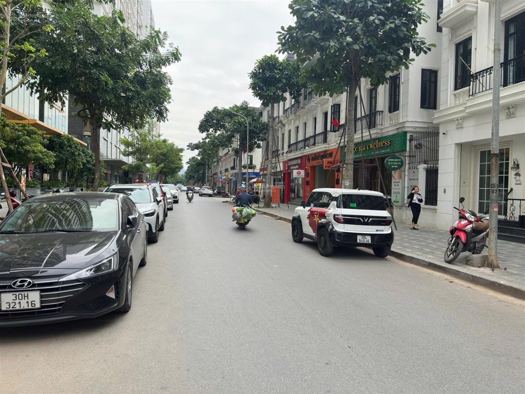 Bán shophouse embassy tây hồ 120m2 mặt tiền 6m, kinh doanh tốt.