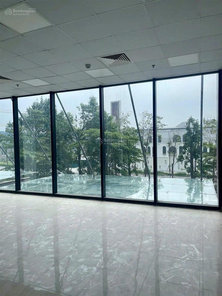 Bán shop chân đế toà sunshine city ciputra 144m2 2 tầng sổ lâu dài dòng tiền 50tr/ tháng.