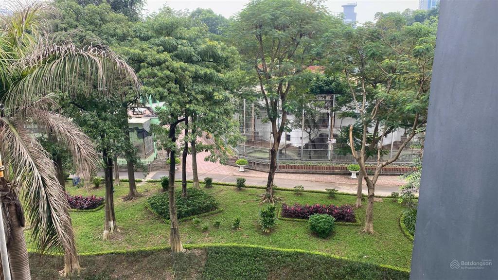 Cho thuê nhà riêng ngõ 9 đào tấn, đường chợ thủ lệ, view công viên, 54m², 4 tầng, hợp kinh doanh.