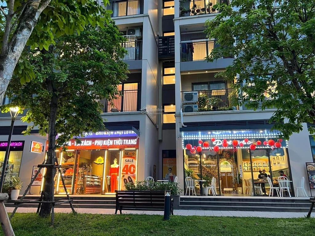 Cho thuê shop chân đế vinhomes smart city