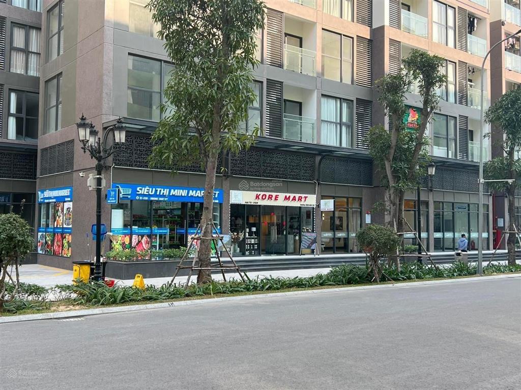 Cho thuê shop chân đế vinhomes smart city