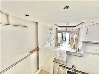 Nhà ch chủ sg q10, an ninh, chắc chắn, sạch sẽ, khu tập trung sinh viên nhiều trường học, chợ vip