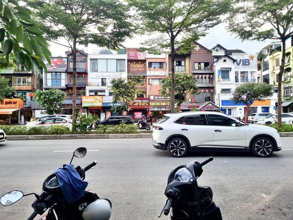 Quá hiếm duy nhất 1 căn mặt phố đào tấn, 52.5m, 5 tầng, mặt tiền 5.25m giá 37 tỷ