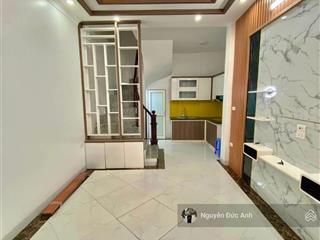 Bán nhà lô góc 2 mặt thoáng ngay bà triệu, gần chợ hà đông  35m2 x 5 tầng full nội thất giá chỉ 6t