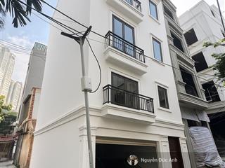 Bán nhà lô góc 5 tầng gara ô tô  ngay kđt la khê, lê trọng tấn, hà đông  50m2 thang máy, full nt
