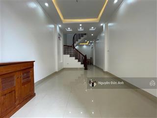 Nhỉnh 5 tỷ!! bán gấp nhà cuối đường bà triệu ngã 5 hà trì, hà đông  33m2 x 4 tầng 4 pn gần chợ hđ