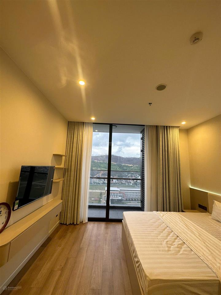 Chính chủ cần bán căn hộ bãi cháy hạ long tôi đã hoàn thiện full nội thất sẵn nhà ở và cho thuê