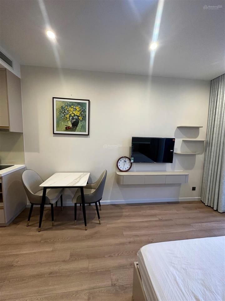 Chính chủ cần bán căn hộ bãi cháy hạ long tôi đã hoàn thiện full nội thất sẵn nhà ở và cho thuê