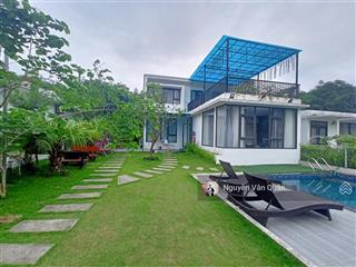 Cắt lỗ 1 tỷ! bán gấp biệt thự 400m2 sunset xây 2 tầng 4 ngủ + bể bơi khuân viên cực đẹp gần hồ