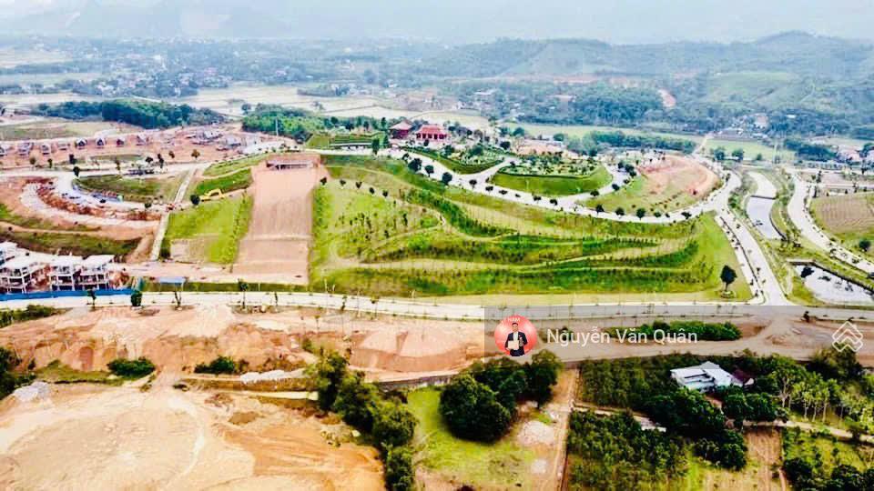 Bán 2.750m² view hồ 800m² đất ở phân 16 lô cực đẹp, sát 3 dự án lớn tại lương sơn 0988 112 ***