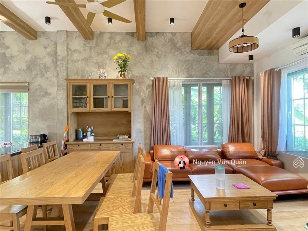 Villa đẹp! giá cực rẻ  bán gấp! lô góc 406m2 full đồ sang trọng  view suối,  0988 112 ***