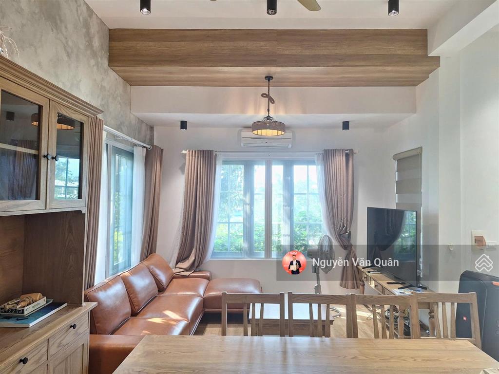 Villa đẹp! giá cực rẻ  bán gấp! lô góc 406m2 full đồ sang trọng  view suối,  0988 112 ***