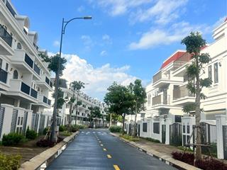 Bán căn nhà phố lk la vida vũng tàu 5*17m giá tốt nhất thị trường 6.8 tỷ. 0902 674 *** e.thảo