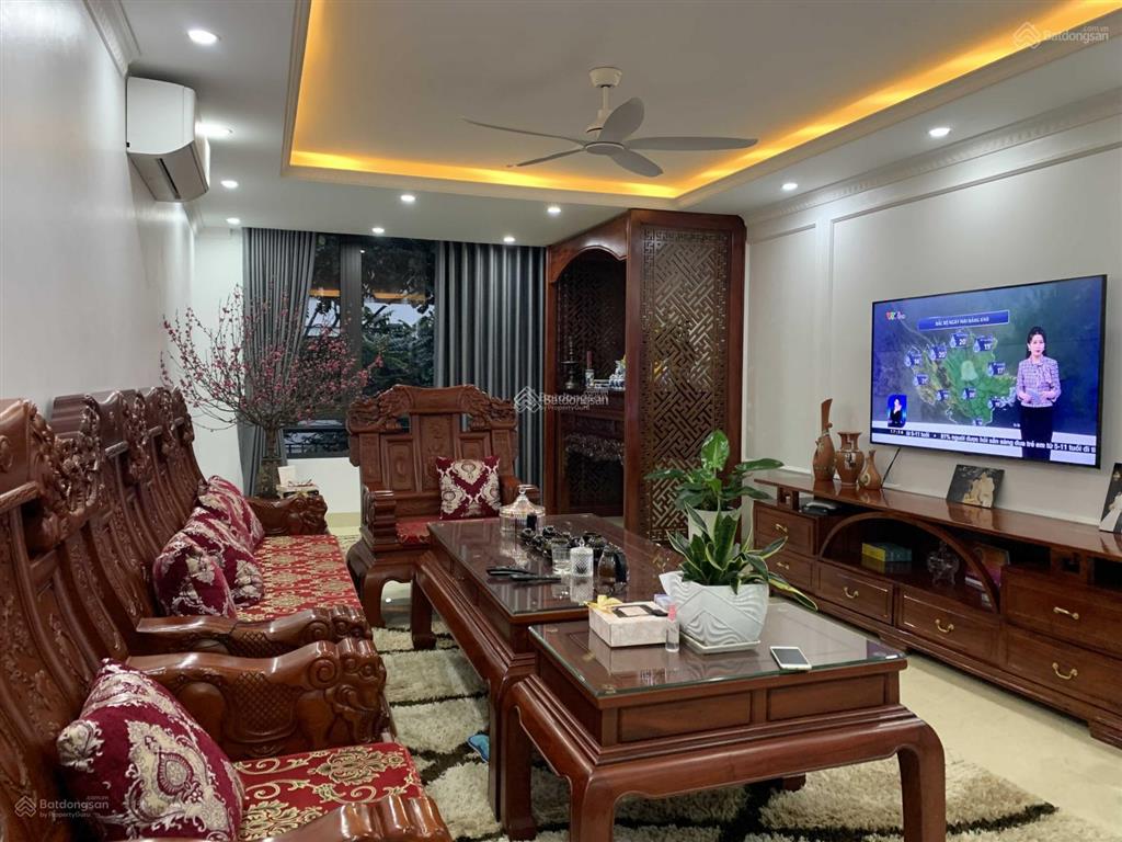 Bán lk3, dt 82.5m2, mt 5m, 5 tầng, đường 17m.  em dũng văn khê