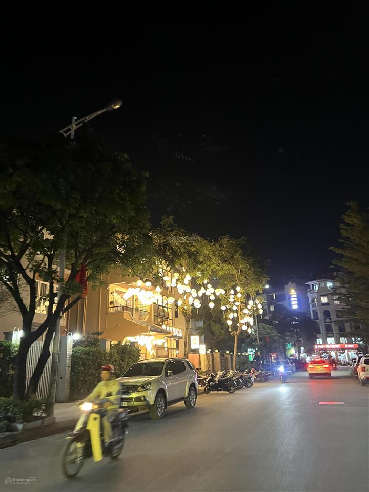 Hàng hiếm lk 135m2, mt 9m xây được 6 tầng full đất. diện tích sàn 800m2. siêu kinh doanh chỉ 30.5tỷ