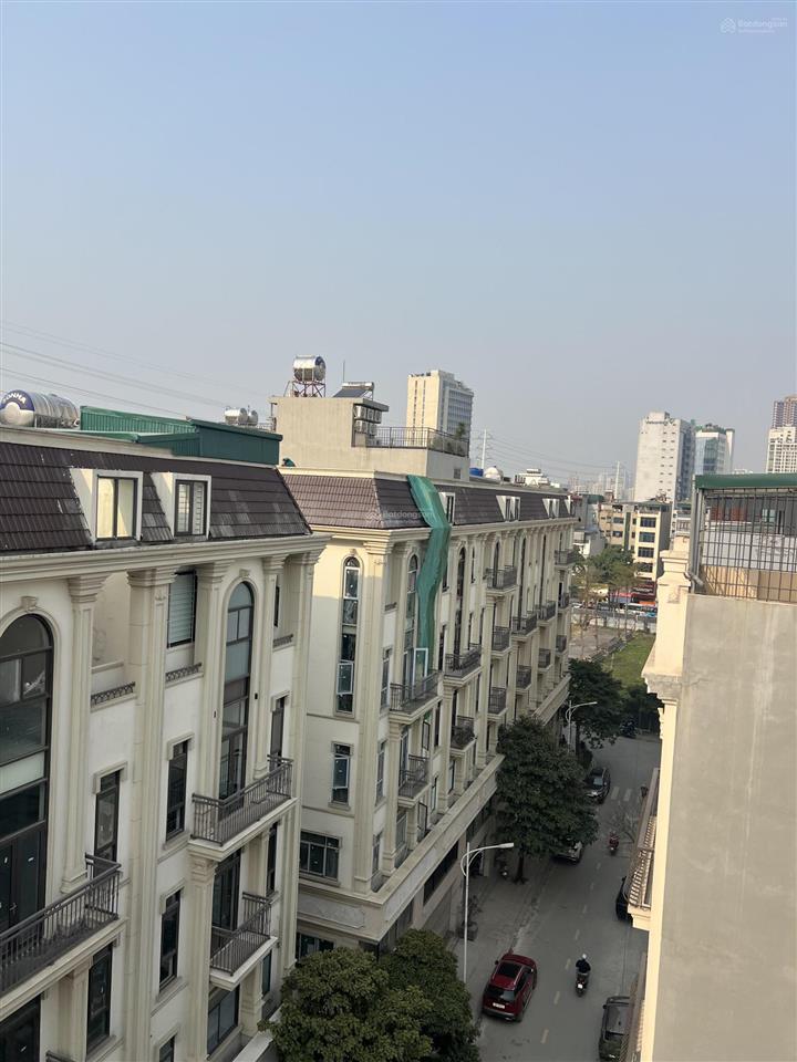 Tòa văn phòng duy nhất ở hà đông 130m2 mặt tiền 12m xây 7 tầng 1 tầng hầm. dòng tiền 100 triệu