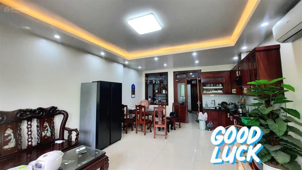 Duy nhất 1 căn liền kề văn phú mặt kd cột đồng hồ đường 27m. dt 90m, 5 tầng, mt5m. chỉ 27.8 tỷ.