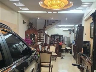 Duy nhất 1 căn lk ngay cột đồng hồ dt 80. 5 tầng nhìn sang lacasta giá 19.5 tỷ vị trí kinh doanh.