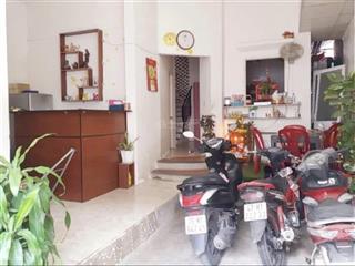 Bán gấp khách sạn 3 tầng  cách biển 100m, vĩnh hoà, nha trang. 2 mặt tiền 106m2 ngang 6 nở hậu 7m