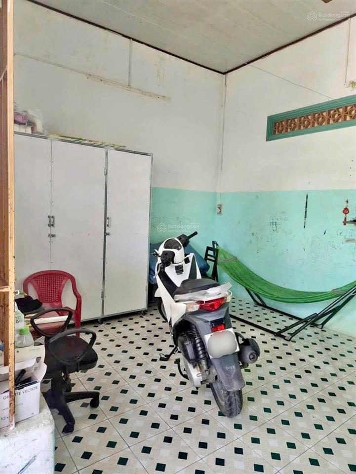 Bán đất tặng nhà cấp 4  vĩnh hoà, bắc nha trang. 119m2 (ngang 5m) đường ô tô 4m. gần biển, bến xe.