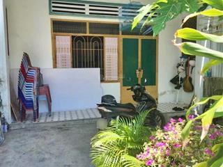 Bán đất tặng nhà cấp 4  vĩnh hoà, bắc nha trang. 119m2 (ngang 5m) đường ô tô 4m. gần biển, bến xe.