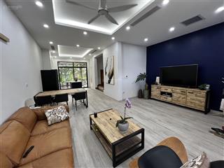 Chính chủ cho thuê liền kề 132m2 xây 4,5 tầng, có thang máy, đầy đủ đồ ở kđt starlake  tây hồ tây