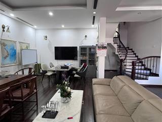 Chính chủ cho thuê biệt thự song lập 215m2 ở khu đô thị starlake  tây hồ tây.