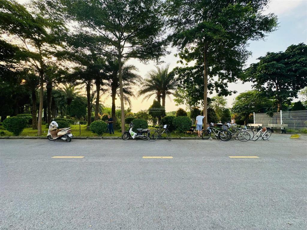 Chính chủ bán liền kề lk6 view hồ điều hoà vườn hồng alo 0945 288 ***