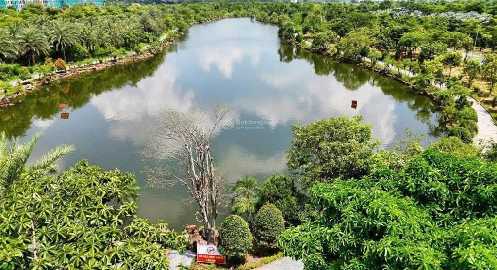 Chính chủ ra hàng 1 lô duy nhất lk5 vườn hồng.  0945 288 ***