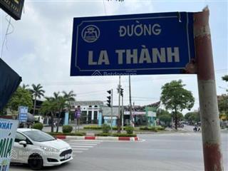 Bán nhà mặt phố la thành, 49 triệu / m2, diện tích 1720m2, hàng hiếm tại ngô quyền, sơn tây, hn