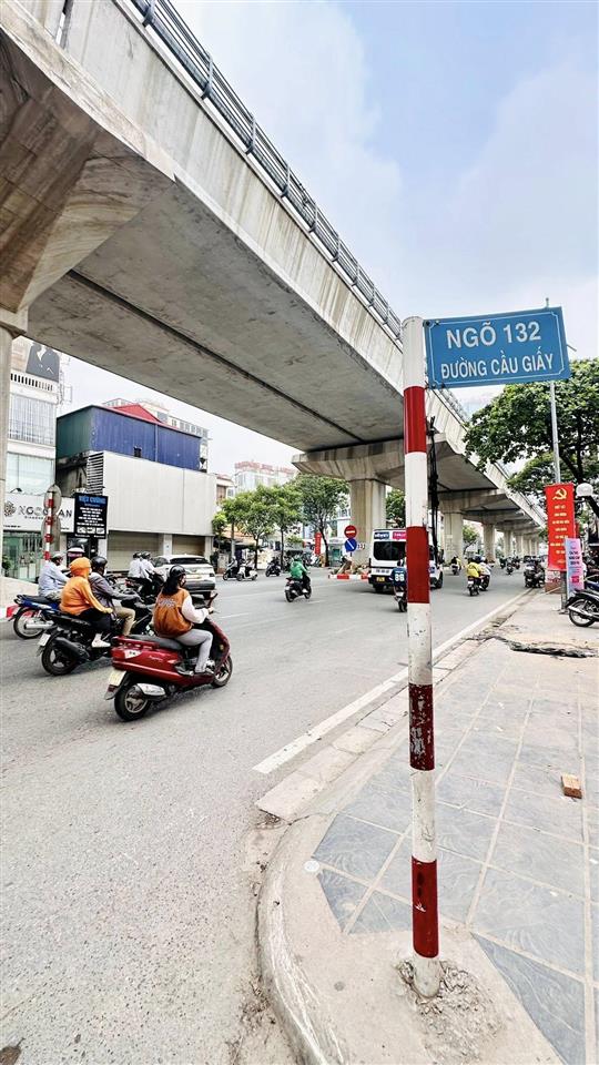 Bán đất tại cầu giấy, diện tích 110m2, view đẹp hàng hiếm, 30m ra ô tô, tại quan hoa giá 19.6 tỷ