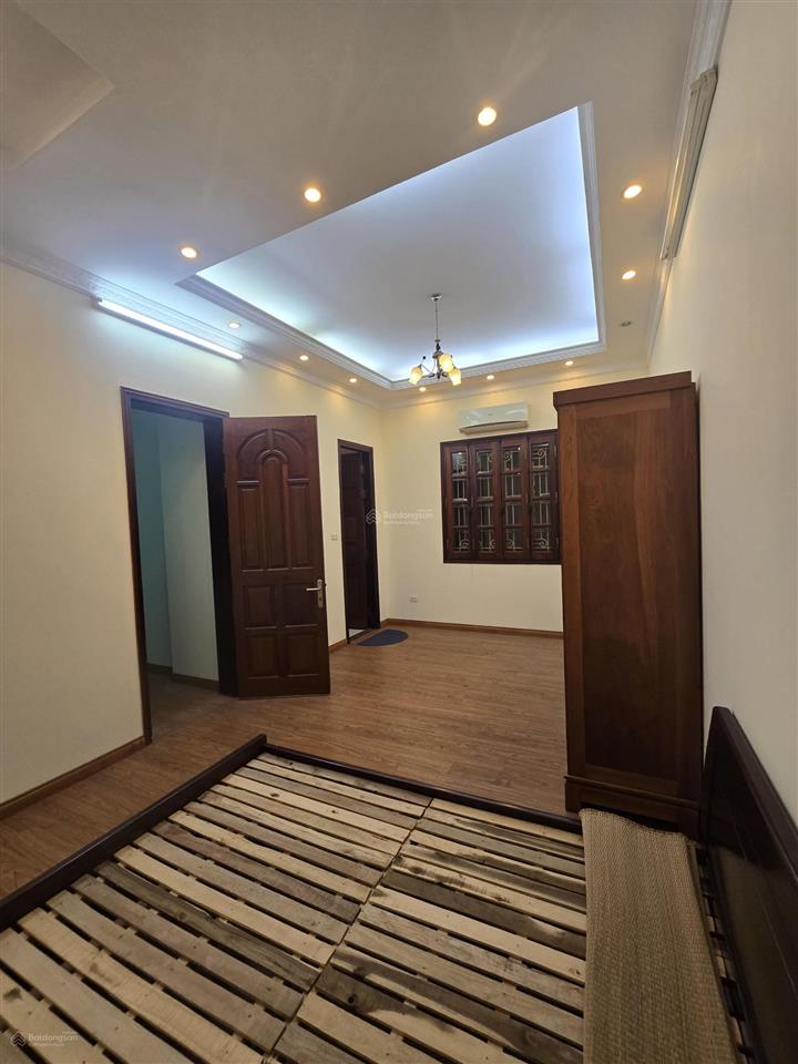 Bán biệt thự tại đội cấn, giá thỏa thuận, 130 m2, 5pn, 5 tầng, gara ô tô, 3 ô tô tránh, thang máy