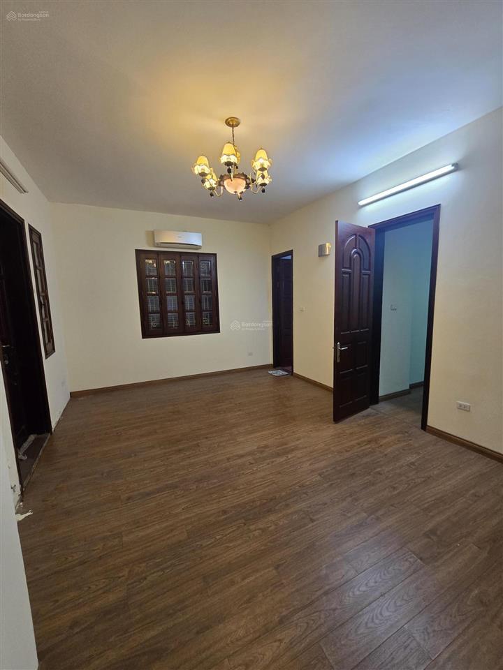 Bán biệt thự tại đội cấn, giá thỏa thuận, 130 m2, 5pn, 5 tầng, gara ô tô, 3 ô tô tránh, thang máy