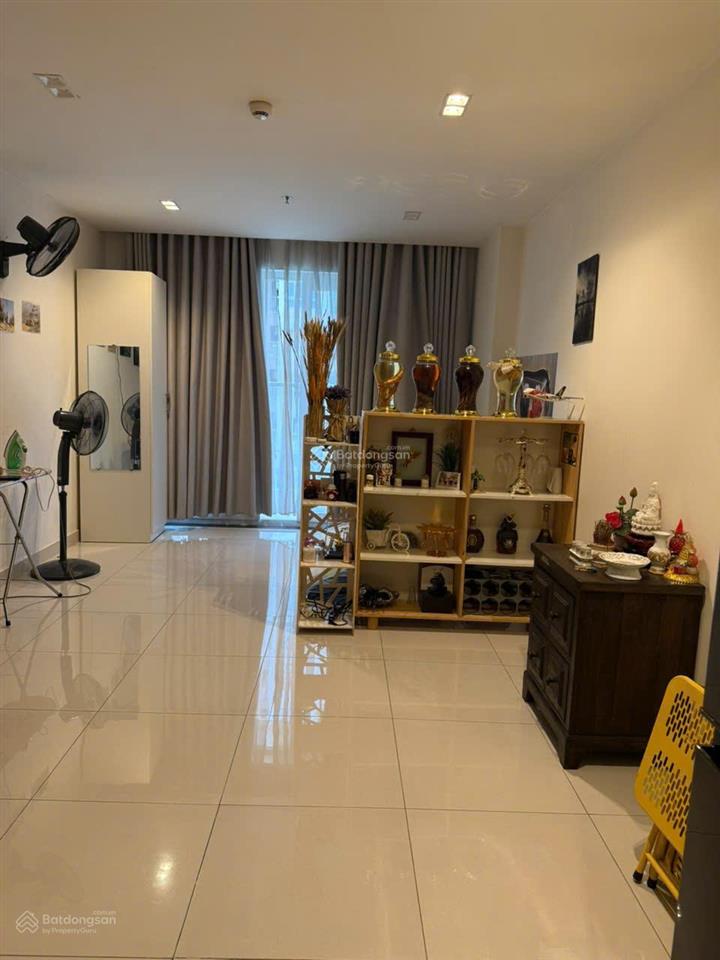 Bán căn hộ 1pn sky center phổ quang tân bình. căn 36m2 chỉ 2.4 tỷ. căn 42m2 chỉ 2.5 tỷ ngay