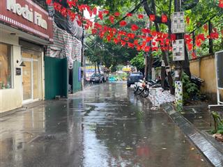 Bán đất tặng nhà 3 tầng, 3 ô tô tránh, dt 83m2, mt 7.8m, phù hợp xây tòa văn phòng giá hơn 27 tỷ