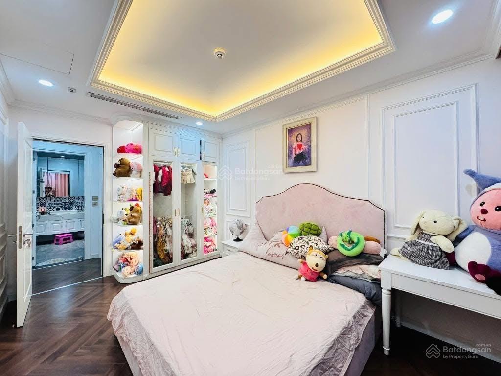 Siêu phẩm kinh doanh, vỉa hè rộng, phố trung kính, 100m2x5t, mt 4.5m. chỉ hơn 37 tỷ